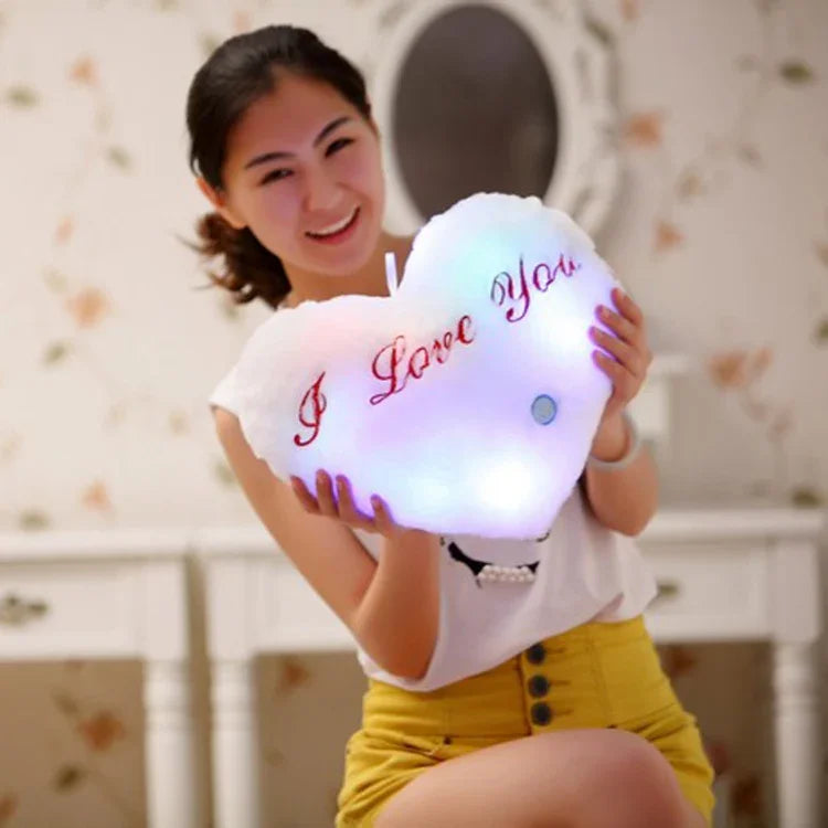 หมอนตุ๊กตารูปหัวใจลายตัวอักษรภาษาอังกฤษเรืองแสง