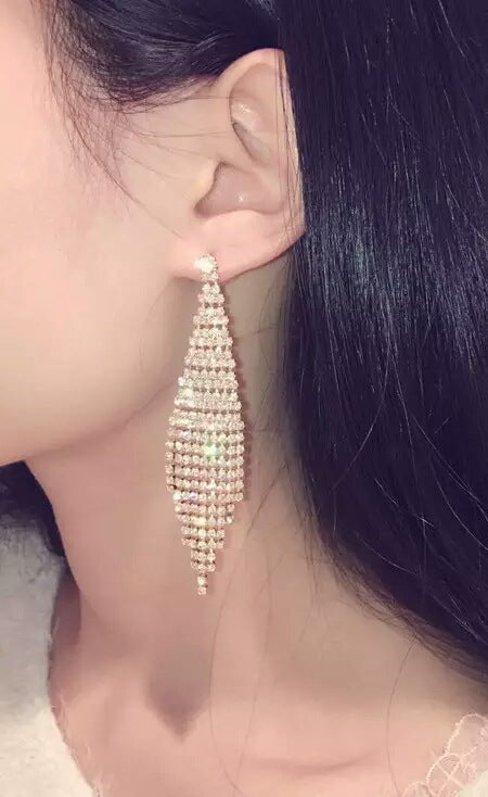 ต่างหูพู่เพชรแฟลชสองสีสำหรับผู้หญิง ต่างหูหนีบทอง ต่างหูติดหูทอง ต่างหูหนีบเงิน ต่างหูติดหูเงิน