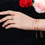 สร้อยข้อมือโค้งแถวเดียวประดับเพชรซีกอนฝังไมโคร ปรับขนาดได้ สวยงาม, สีโรสโกลด์, แพลตตินัม, ทองเหลือง
