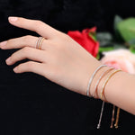 สร้อยข้อมือโค้งแถวเดียวประดับเพชรซีกอนฝังไมโคร ปรับขนาดได้ สวยงาม, สีโรสโกลด์, แพลตตินัม, ทองเหลือง