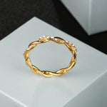 Woman Classical Cubic Zirconia Twist Shape Ring, gold, rose gold, sliver