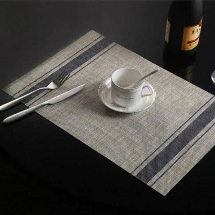 แผ่นรองโต๊ะ PVC ทนทาน 2 ชิ้น แผ่นรองแก้วกาแฟ ลายถักกันลื่น ขนาด 30x45 ซม.