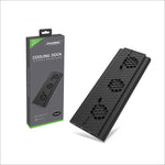 DOBE TYX-1768 ฐานตั้งแนวตั้งระบายความร้อนพร้อมพัดลมสำหรับเครื่องเล่นเกม Xbox One X, TYX-1768