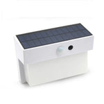 ไฟภูมิทัศน์พลังงานแสงอาทิตย์ 2.5W 50 LEDs สำหรับลานบ้าน กลางแจ้ง พร้อมควบคุมและเซนเซอร์เรดาร์ โคมไฟติดผนัง