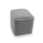 กล่องของขวัญบรรจุเครื่องประดับอย่างประณีต ขนาด 5x5.5 ซม. (ผ้ากำมะหยี่สีเทา), 7x7 ซม. (ผ้ากำมะหยี่สีเทา), 7.5x7.5 ซม. (โบว์ผูก)