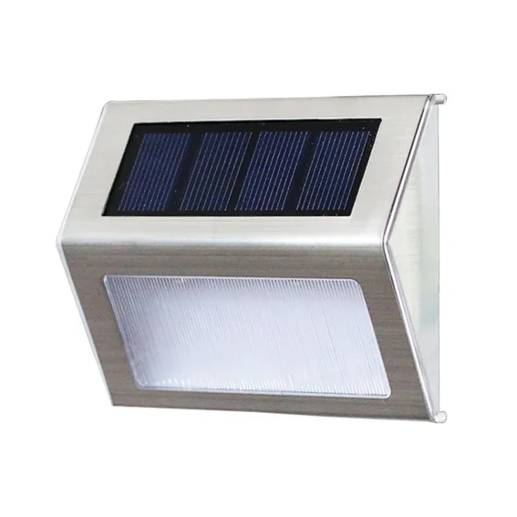 ไฟติดผนังบันไดสแตนเลสพลังงานแสงอาทิตย์ 3 LED สำหรับสวนรั้วภายนอก 3 LED / 2 ชิ้น