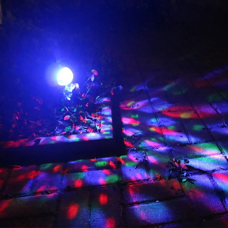 โคมไฟโปรเจคเตอร์หมุนพลังงานแสงอาทิตย์สีสันสดใสสำหรับสนามหญ้าสวน หมุน RGB อัปเกรด