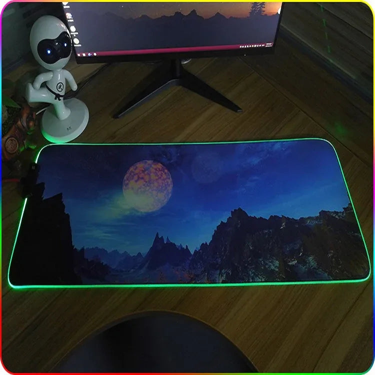 แผ่นรองเมาส์ยาง F-01 แบบถ่ายเทความร้อน พร้อมไฟ RGB เรืองแสง กันลื่น, ขนาด 250x350x3mm, 250x350x4mm, 260x390x3mm, 260x390x4mm, 300x350x3mm