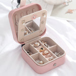 กล่องเครื่องประดับหนังแบบพกพาและสร้างสรรค์รุ่น XH-001 ขนาด 11x11x5.8 ซม.