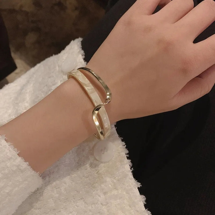 สร้อยข้อมือแผ่นเปลือกหอยสีขาว เครื่องประดับมือโลหะโค้ง, SL02-80