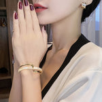 สร้อยข้อมือแผ่นเปลือกหอยสีขาว เครื่องประดับมือโลหะโค้ง, SL02-80
