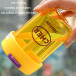 แก้วน้ำเด็กขนาดเล็ก 300ml ป้องกันการรั่วไหล แก้วพลาสติกพร้อมหลอดสำหรับนักเรียน พกพาสะดวก
