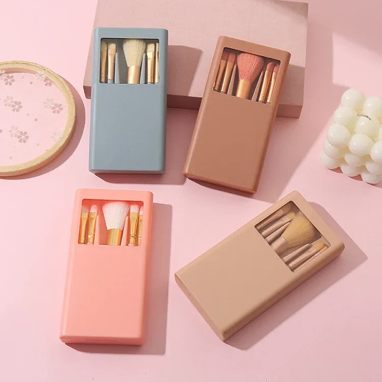 ชุดแปรงแต่งหน้าพร้อมกระจกแบบมีหน้าต่าง 5 in 1 แบบพกพา สีถั่วแดง ชมพู ฟ้า