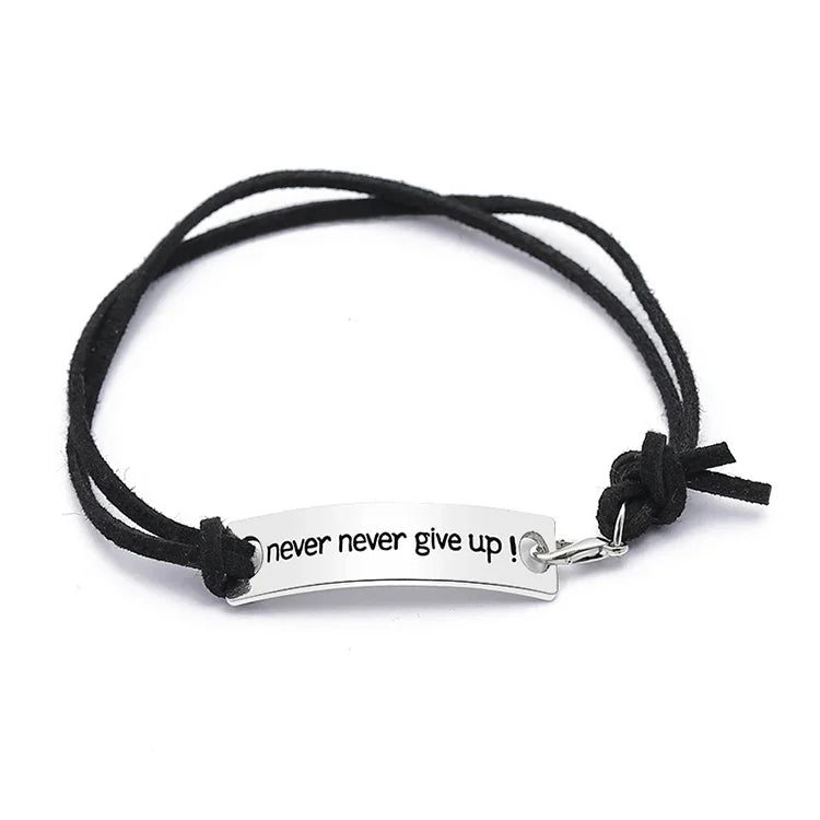 กำไลหนังกำมะหยี่เรียบง่ายคำว่า Never Give Up กำไลความมุ่งมั่น