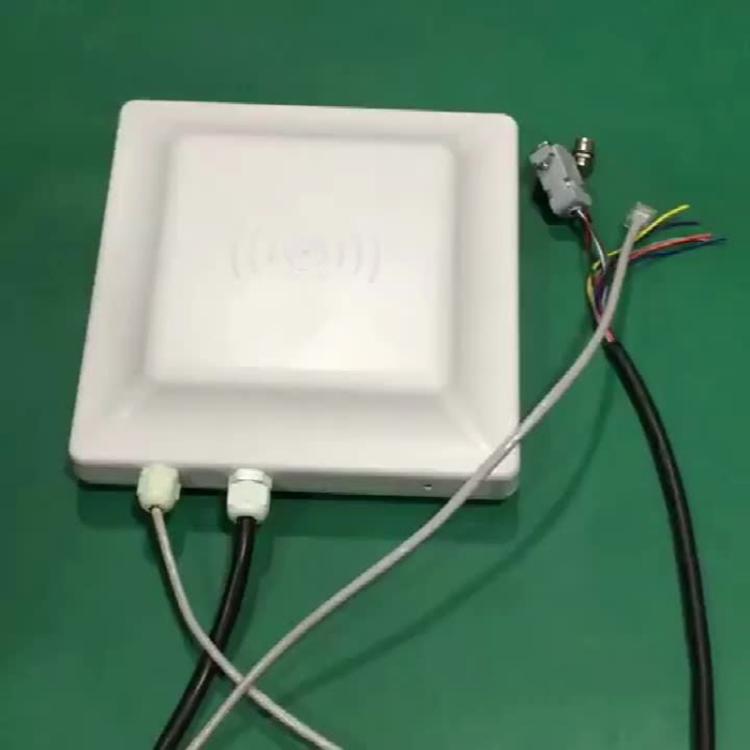 เครื่องอ่าน RFID UHF ช่วงกลางแบบบูรณาการ ระยะการระบุ 0-5 เมตร, รูปแบบ: มาตรฐาน, มาตรฐาน